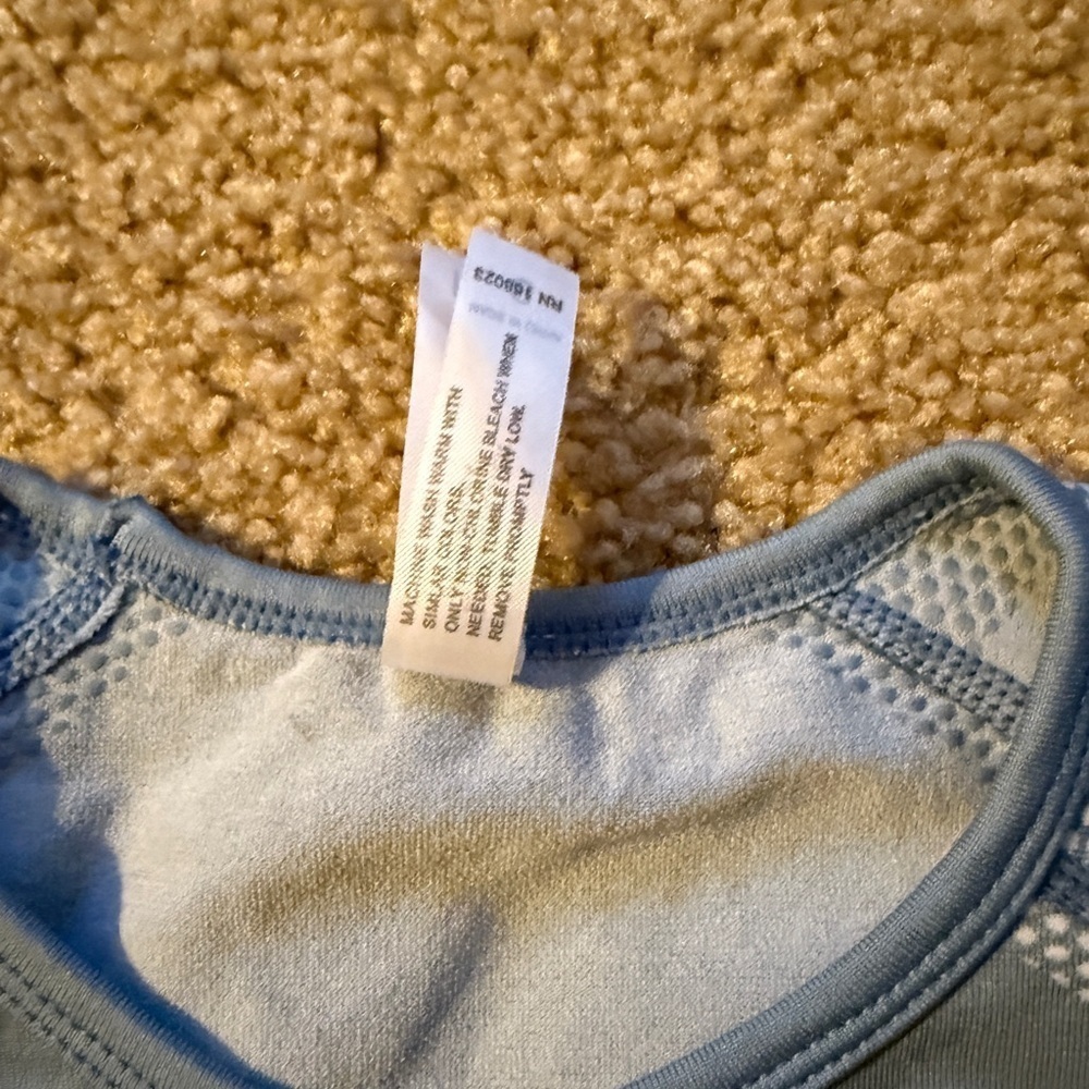 Workout Top - Picture 5 of 6